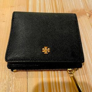 EUC Tory Burch Black Bifold Wallet with Zipper